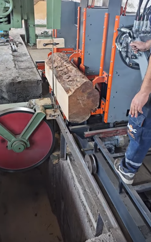 Tomruk Dilimleme Makinası